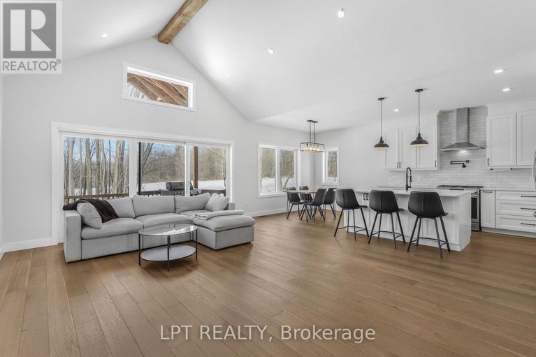 29402754/19779-county-road-25-road/south-glengarry-charlottenburgh-twp/south-glengarry/ontario/K0C1L0_8