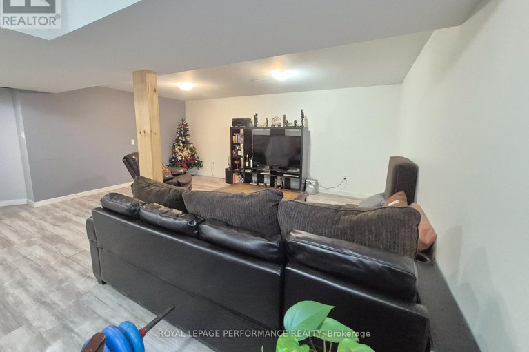 28812434/609-robert-street/town-of-rockland/clarence-rockland/ontario/K4K1E8_22