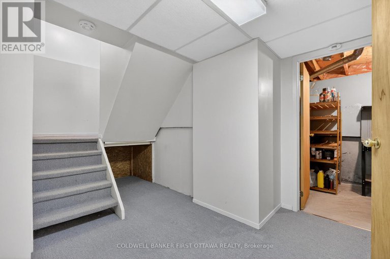 29325889/273-kinglet-way/chatelaine-village/ottawa/ontario/K1E2T9_29