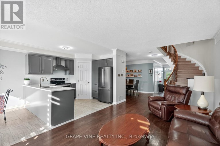 28835816/1545-demeter-street/fallingbrookgardenway-south/ottawa/ontario/K4A4Y9_13