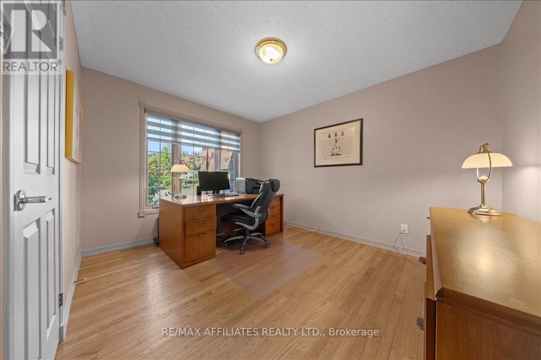 28874344/1266-barnwell-crescent/navan/ottawa/ontario/K4B1K4_23