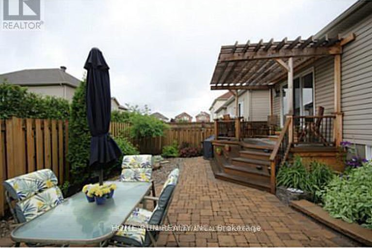 29424088/265-colbert-crescent/ridgemont/ottawa/ontario/K1V2C7_41