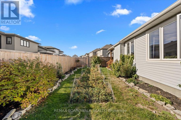 29612405/279-sceptre-way/emerald-meadowstrailwest/ottawa/ontario/K2V0C6_41