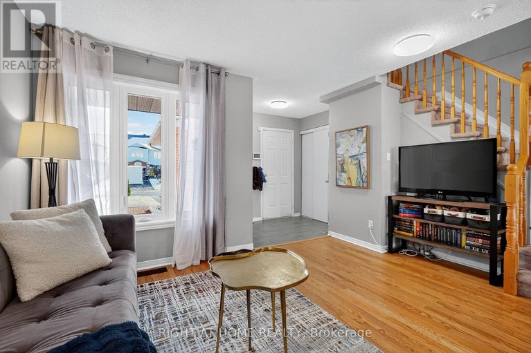 29100823/812-nesting-way/fallingbrookgardenway-south/ottawa/ontario/K4A3X2_7