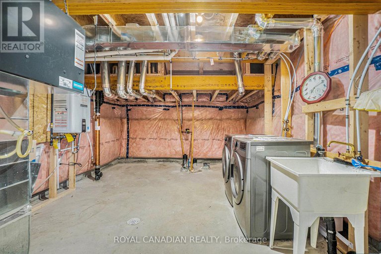 28892633/93-pizzicato-street/mer-bleuebradley-estatesanderson-park/ottawa/ontario/K1W0S3_25