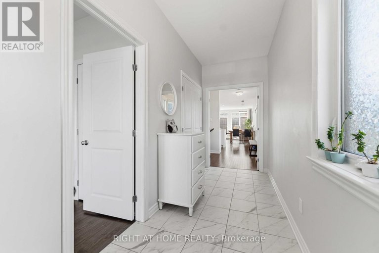 29564019/272-maygrass-way/remainder-of-stittsville-area/ottawa/ontario/K2S2K9_17