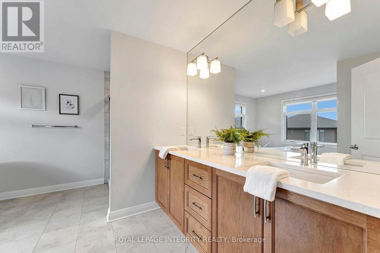 29380750/885-moses-tennisco-street/cfb-rockcliffe-and-area/ottawa/ontario/K1K5A2_36