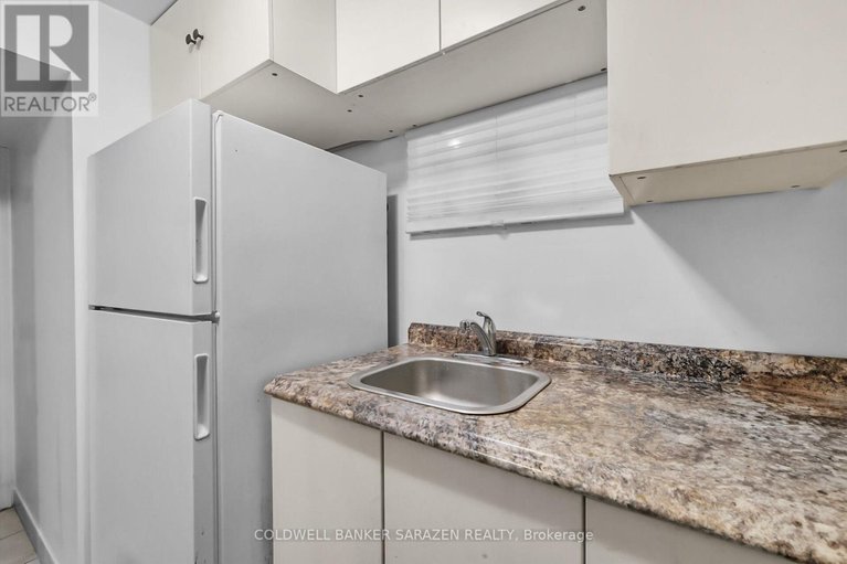 29554876/911-blair-road/cardinal-heights/ottawa/ontario/K1J7M8_23