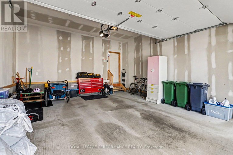 29540688/14-academie-street/embrun/russell/ontario/K0A1W0_37