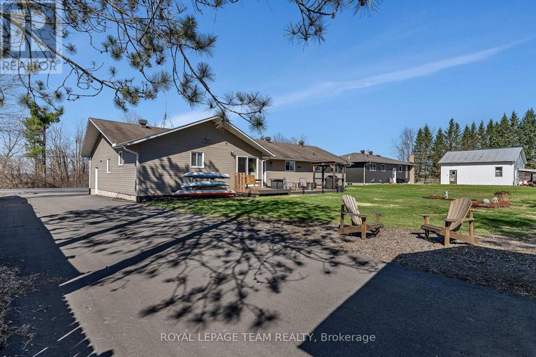 29660167/1923-joanisse-road/clarencerockland-twp/clarence-rockland/ontario/K0A2A0_44