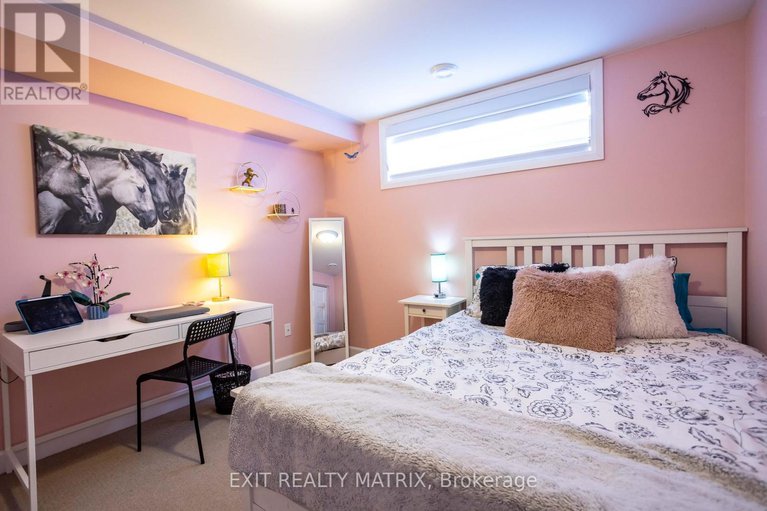 29378687/273-central-park-boulevard/village-of-russell/russell/ontario/K4R0E9_29