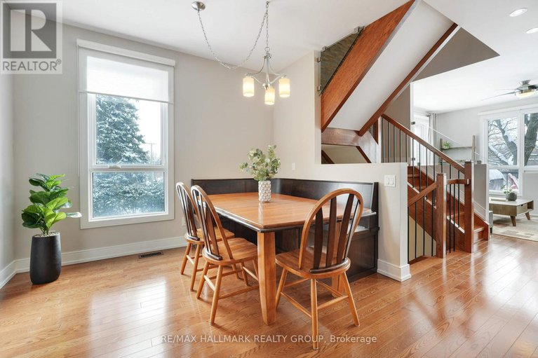 29303605/1111-north-river-road/overbrook/ottawa/ontario/K1K3W2_16