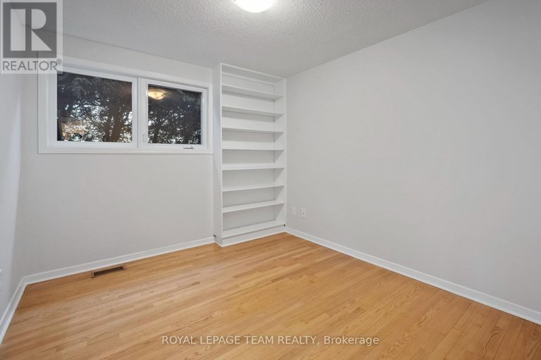 29622304/45-welkin-crescent/borden-farmstewart-farmcarleton-heightsparkwood-hills/ottawa/ontario/K2E5M4_19