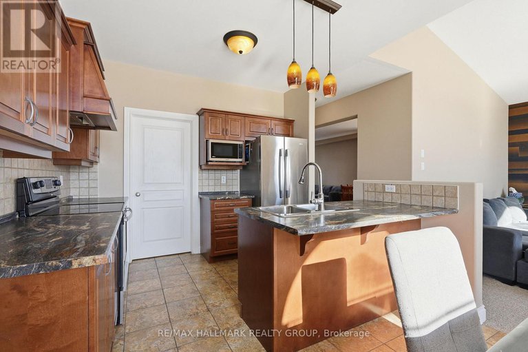 29319588/109-thivierge-court/town-of-rockland/clarence-rockland/ontario/K4K0E7_14