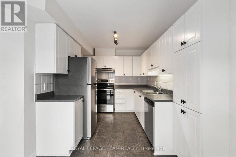 29240606/32-bishops-mills-way/beaverbrook/ottawa/ontario/K2K3C1_20