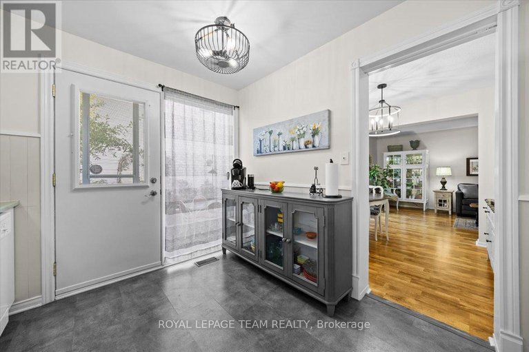 29582797/221-3310-southgate-road/south-keys/ottawa/ontario/K1V8X4_8