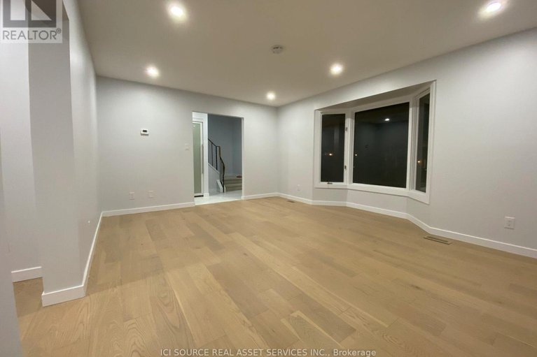 29074173/15-scharf-lane/glencairnhazeldean/ottawa/ontario/K2L2K3_5