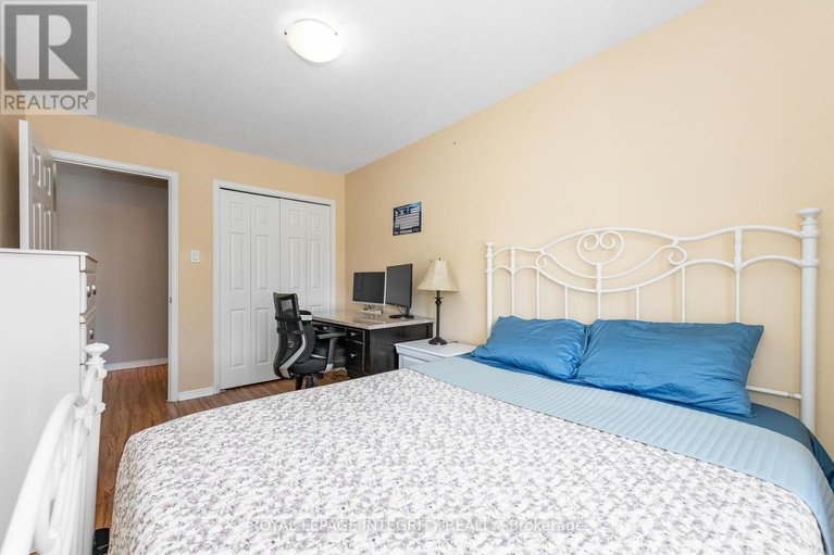 29667353/915-schooner-crescent/riverside-southgloucester-glen/ottawa/ontario/K1V1Y3_35