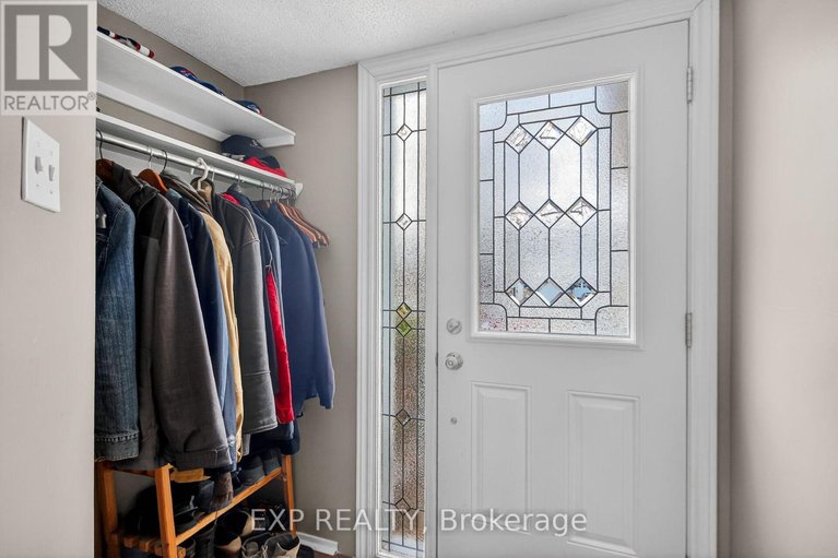 29536083/43-hummingbird-crescent/cedargrovefraserdale/ottawa/ontario/K2J3A5_3