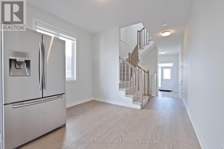 29210411/116-main-halyard-lane/half-moon-bay/ottawa/ontario/K2J7B6_6