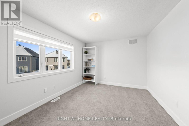 29398268/424-golden-springs-drive/riverside-southgloucester-glen/ottawa/ontario/K4M0B9_33