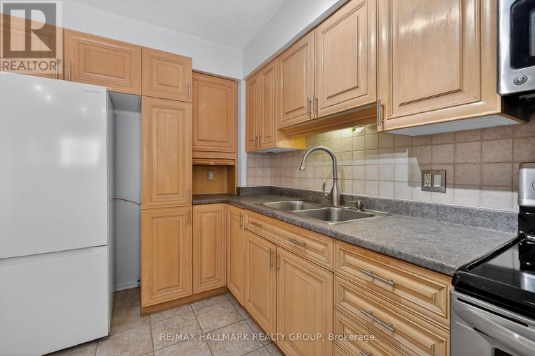 29326115/1408-158c-mcarthur-avenue/vanier/ottawa/ontario/K1L8E7_25