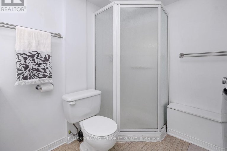 28431139/2598-crosscut-terrace/emerald-woodssawmill-creek/ottawa/ontario/K1T4A1_28