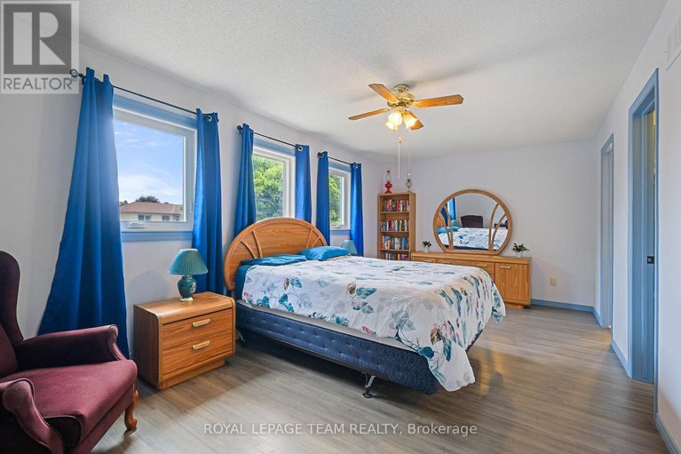 28526428/50-rowe-drive/katimavik/ottawa/ontario/K2L3Y7_20