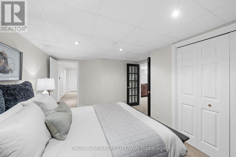 29300767/2-eagle-chase-court/cedargrovefraserdale/ottawa/ontario/K2J3N5_41