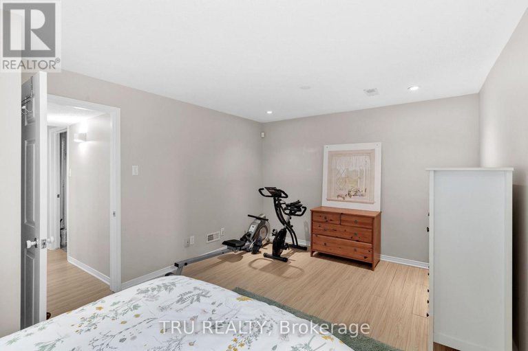 28854765/2023-avenue-o/eastway-gardensindustrial-park/ottawa/ontario/K1G0B1_29