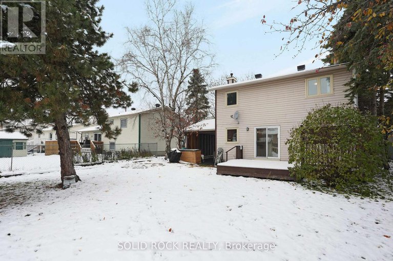 29105318/386-vince-drive/bilberry-creekqueenswood-heights/ottawa/ontario/K1E2E3_36