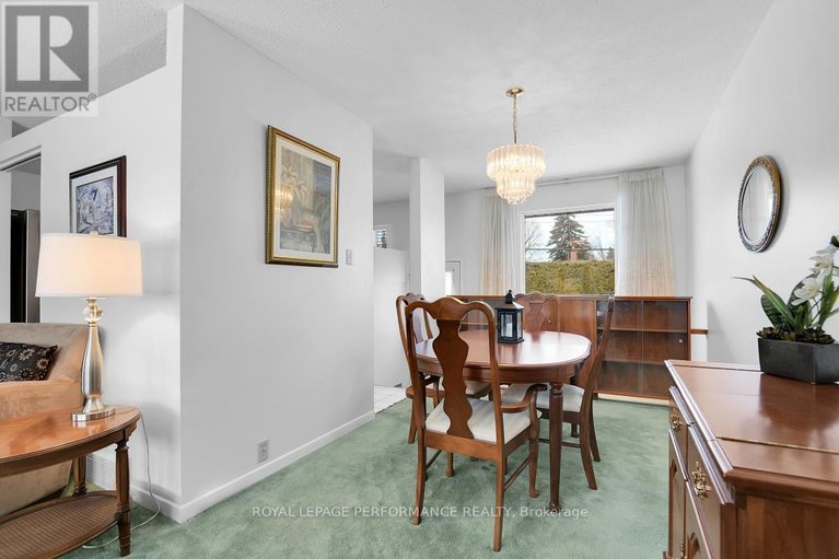 29450823/9-kilmory-crescent/borden-farmstewart-farmcarleton-heightsparkwood-hills/ottawa/ontario/K2E6M9_11