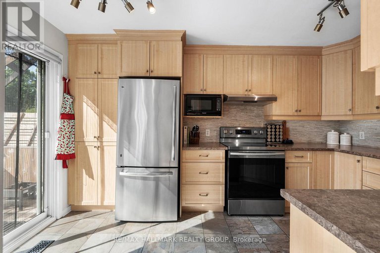 28799334/62-college-circle/castle-heights/ottawa/ontario/K1K4R8_12