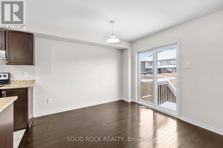 29105498/431-haresfield-court-w/riverside-southgloucester-glen/ottawa/ontario/K4M0B6_6