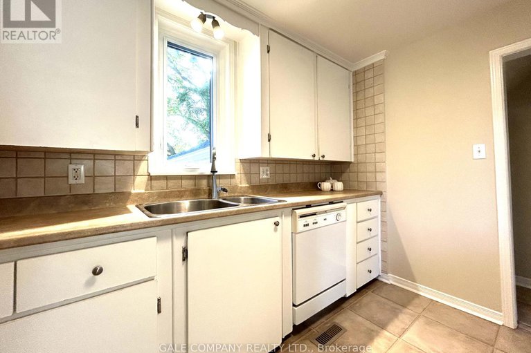28834444/224-ann-street-n/almonte/mississippi-mills/ontario/K0A1A0_11