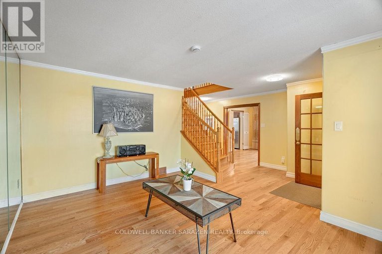 29282717/1040-karsh-drive/hunt-club-park/ottawa/ontario/K1G4M9_26