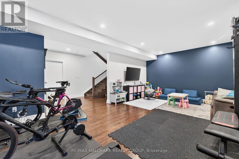 29306609/579-foxview-place/cfb-rockcliffe-and-area/ottawa/ontario/K1K4E1_45