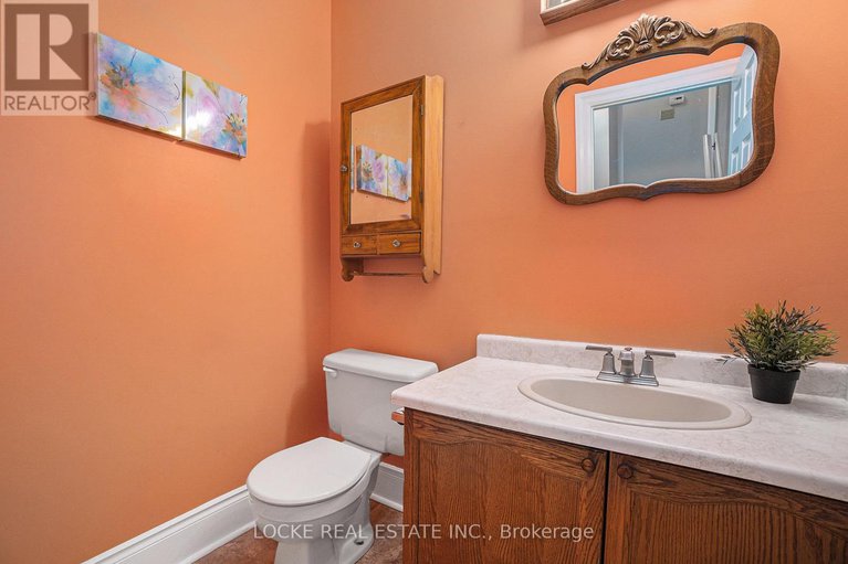 28613280/694-morewood-crescent/fallingbrookpineridge/ottawa/ontario/K4A2P7_18