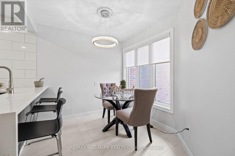 28087558/18-1964-wildflower-drive/queenswood-heights-south/ottawa/ontario/K1E3V4_14