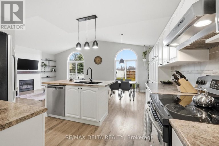 29615367/2669-chamberland-street/town-of-rockland/clarence-rockland/ontario/K4K0A5_12