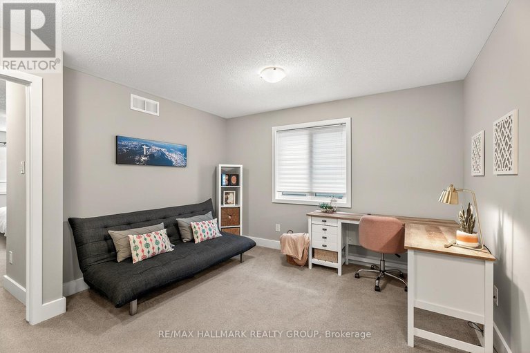 29151475/332-gracewood-crescent/blossom-parkkemp-parkfindlay-creek/ottawa/ontario/K1T0J7_34