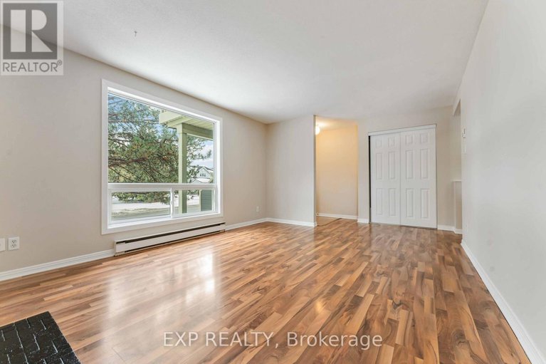 29444282/45a-802-st-andre-drive/hiawatha-parkconvent-glen/ottawa/ontario/K1C4R3_26