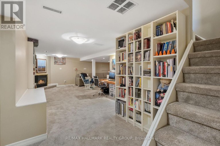 28610076/1352-baden-avenue/emerald-woodssawmill-creek/ottawa/ontario/K1T1V7_23