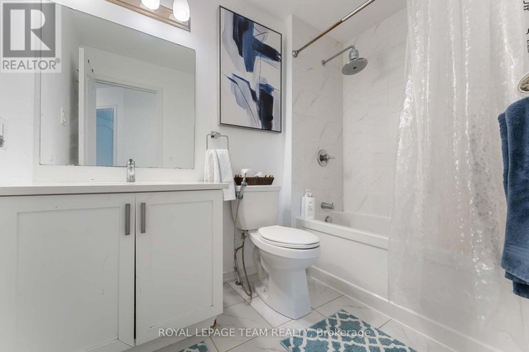 28929396/359-melodie-street/mer-bleuebradley-estatesanderson-park/ottawa/ontario/K1W0L8_34