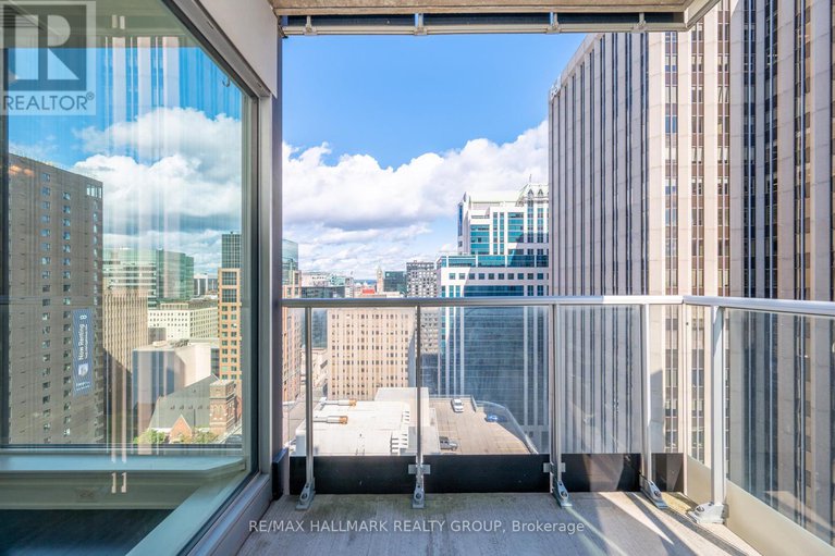 29105496/1904-179-metcalfe-street/ottawa-centre/ottawa/ontario/K2P1P7_17