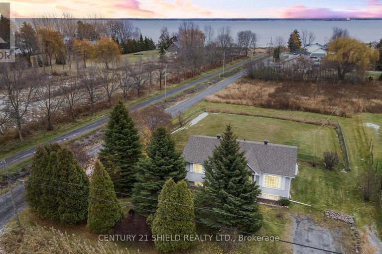 29127984/22032-old-highway-2-highway/south-glengarry-lancaster-twp/south-glengarry/ontario/K0C1E0_1