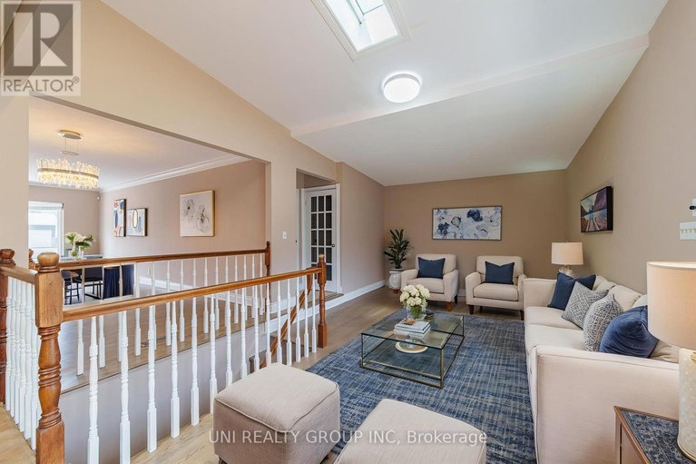 29578391/17-forest-park-avenue/city-viewskylinefisher-heightsparkwood-hills/ottawa/ontario/K2E5A2_8