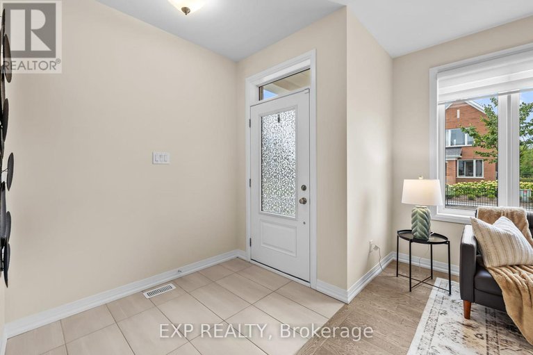 28902655/807-mercier-crescent/orleans-village/ottawa/ontario/K1W1E6_3