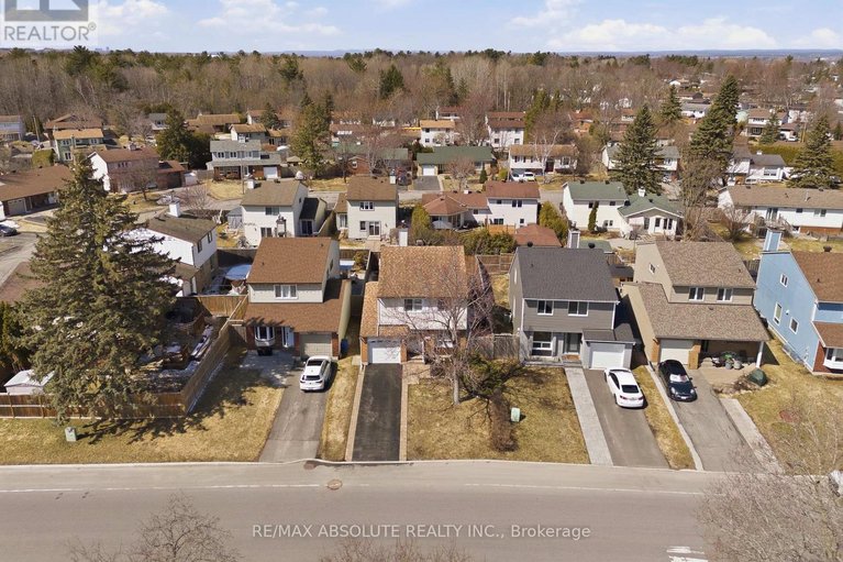 29579174/1594-st-georges-street/bilberry-creekqueenswood-heights/ottawa/ontario/K1E2M9_33