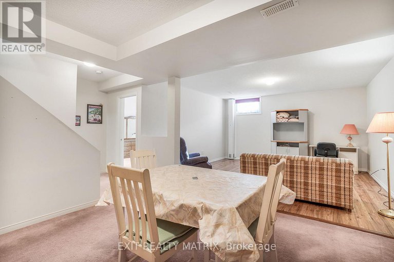 28129877/1241-foxborough-private/beaconwood/ottawa/ontario/K1J1E2_26